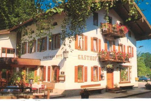 Gasthof Zum Ott Staudach-Egerndach Exterior photo